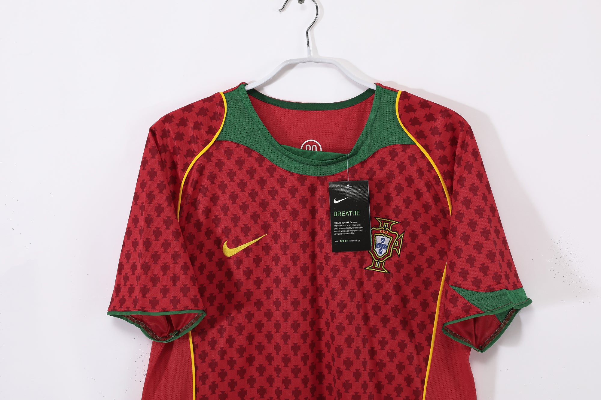 Portugal 1ra Equipación 2004