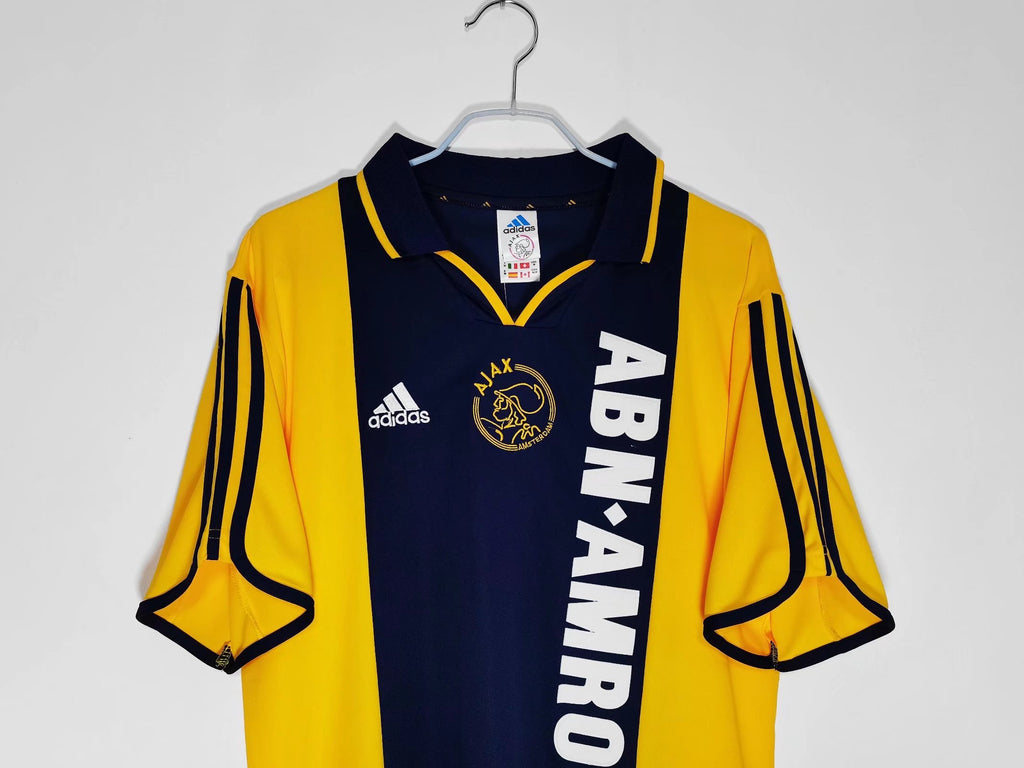 Ajax 2da Equipación 2000/01