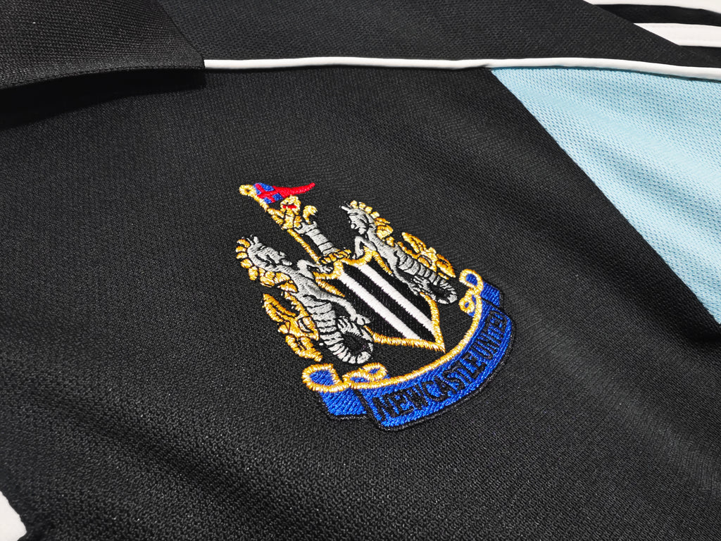 Newcastle 2da Equipación 2000/01