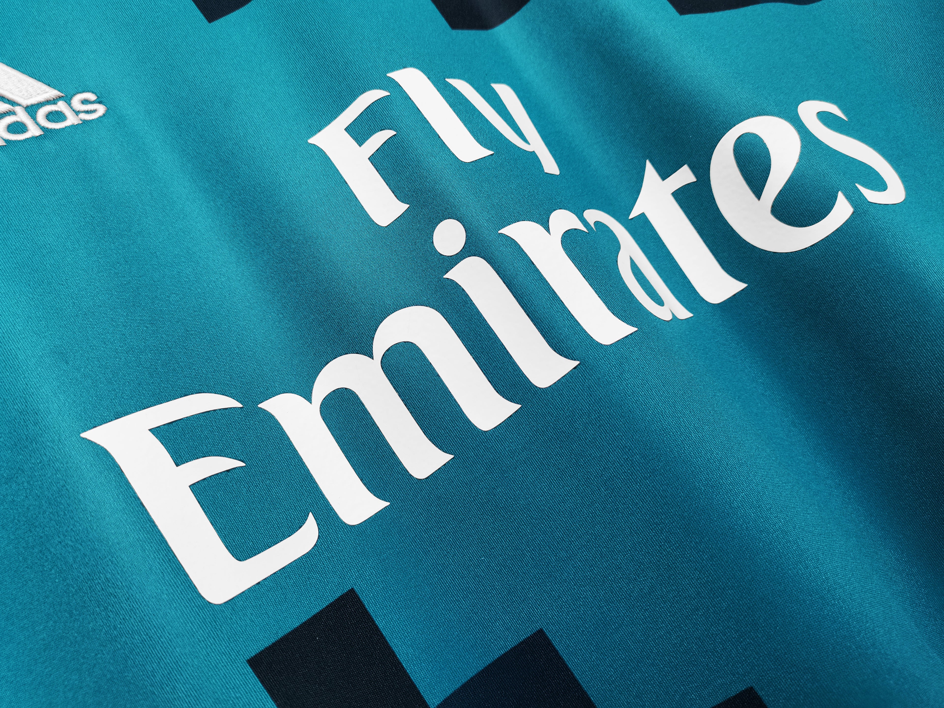 Real Madrid 2da Equipación 2017/18 Manga Larga