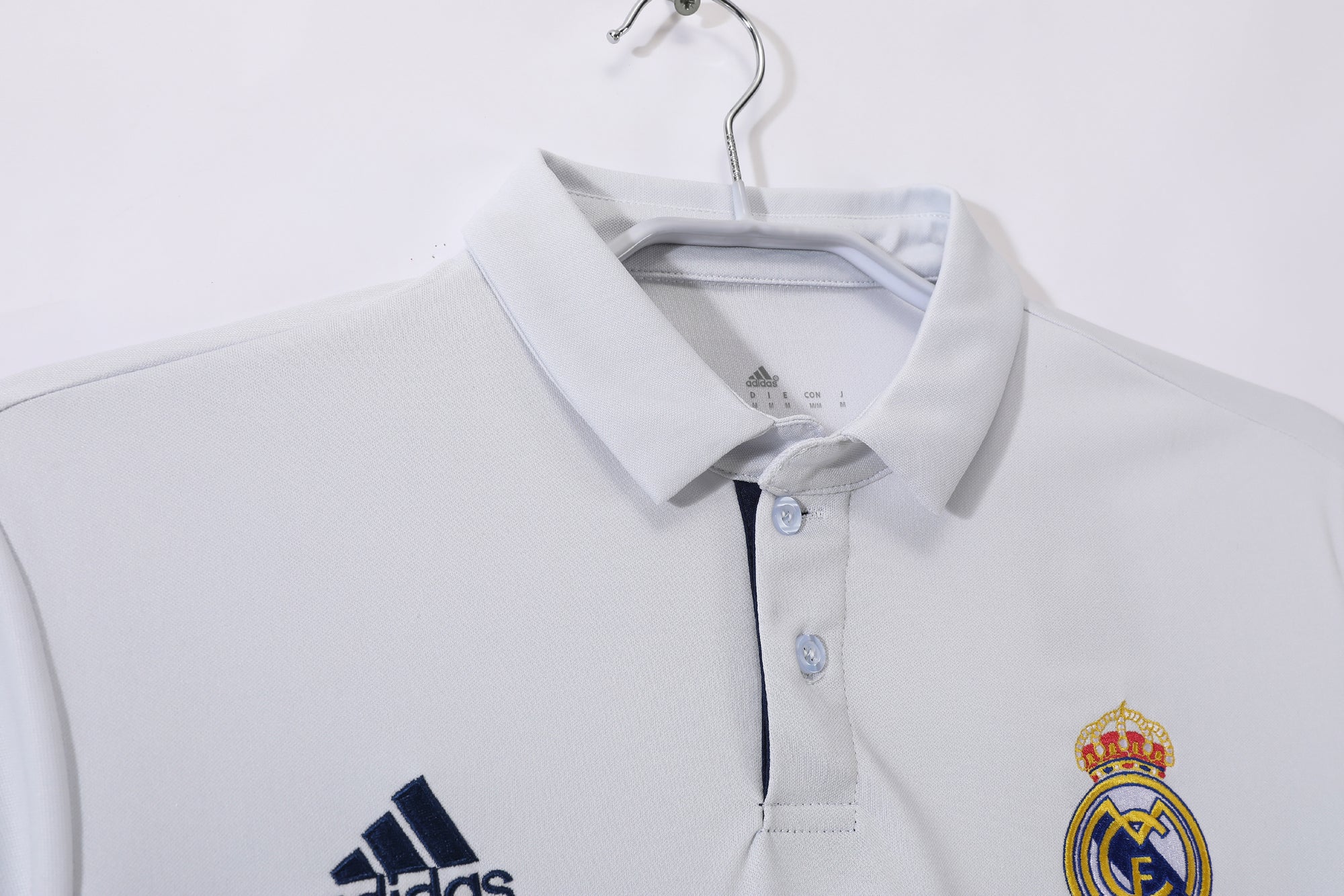 Real Madrid 1ra Equipación 2016/17