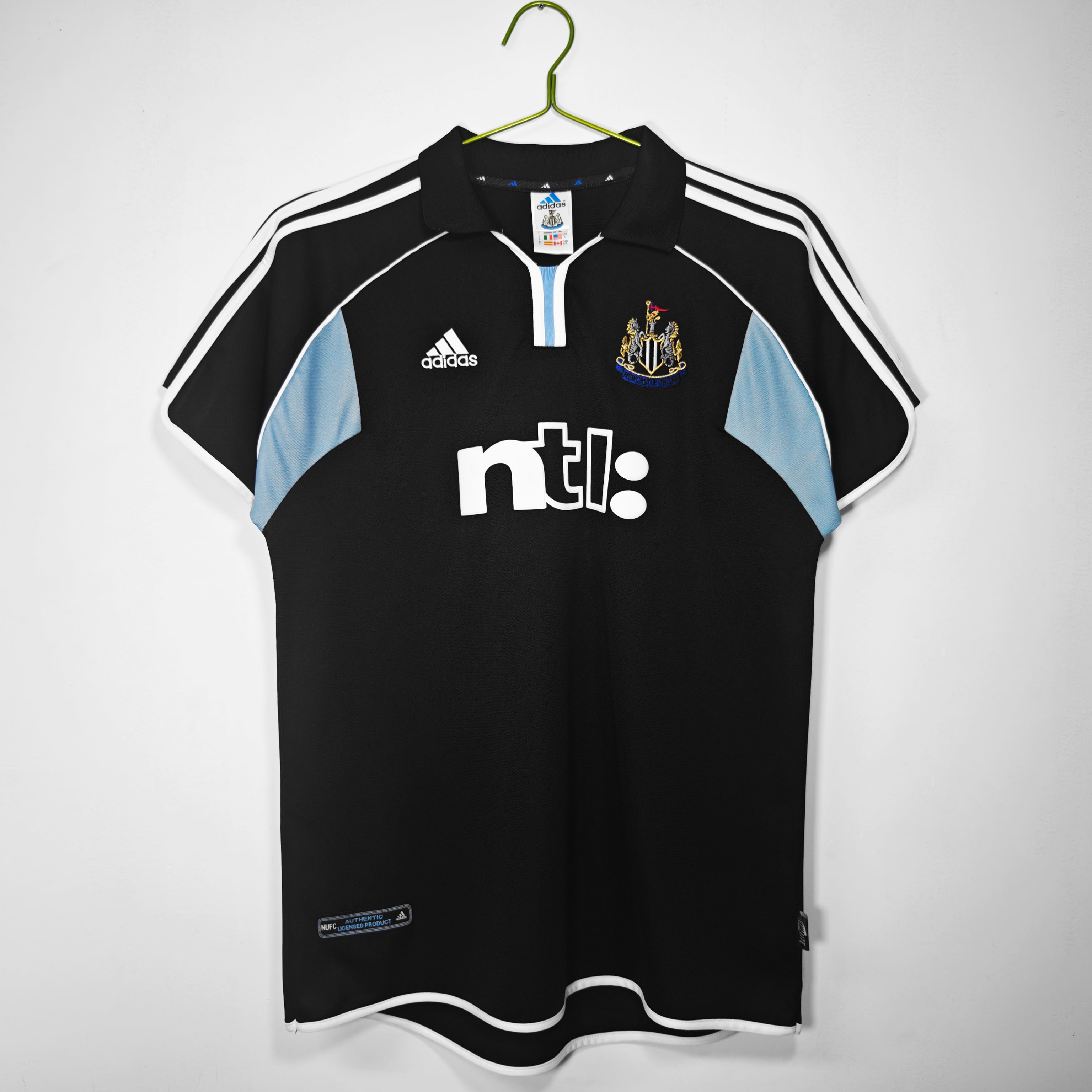Newcastle 2da Equipación 2000/01
