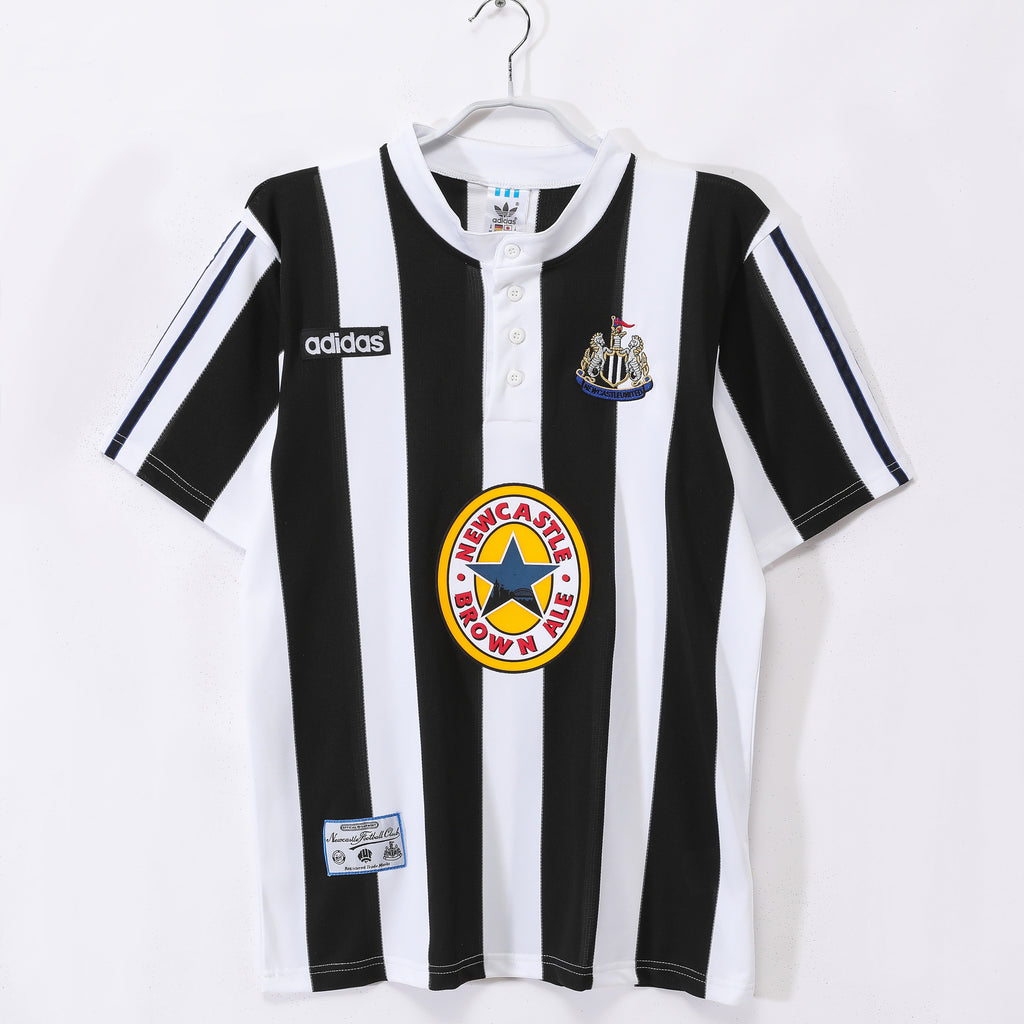 Newcastle 1ra Equipación 1995/96