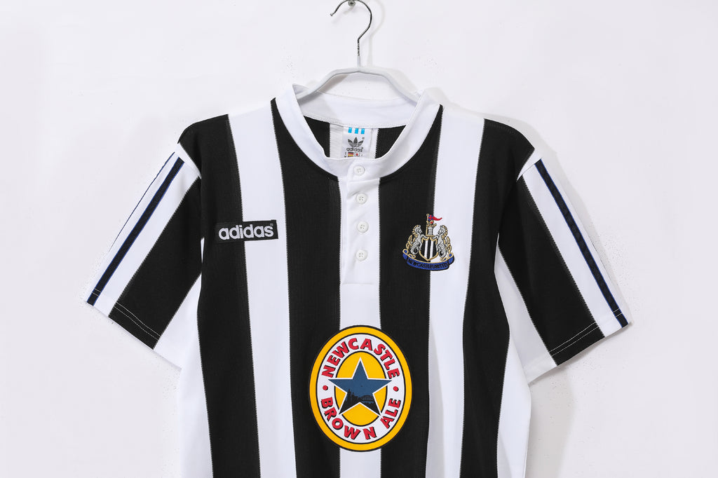 Newcastle 1ra Equipación 1995/96