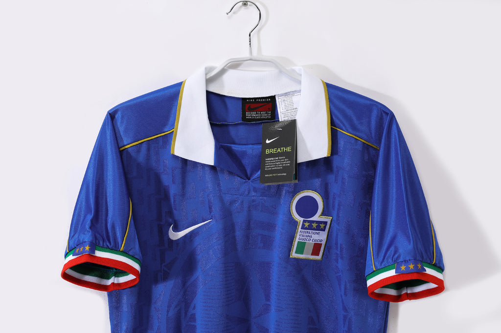 Italia 1ra Equipación 1995