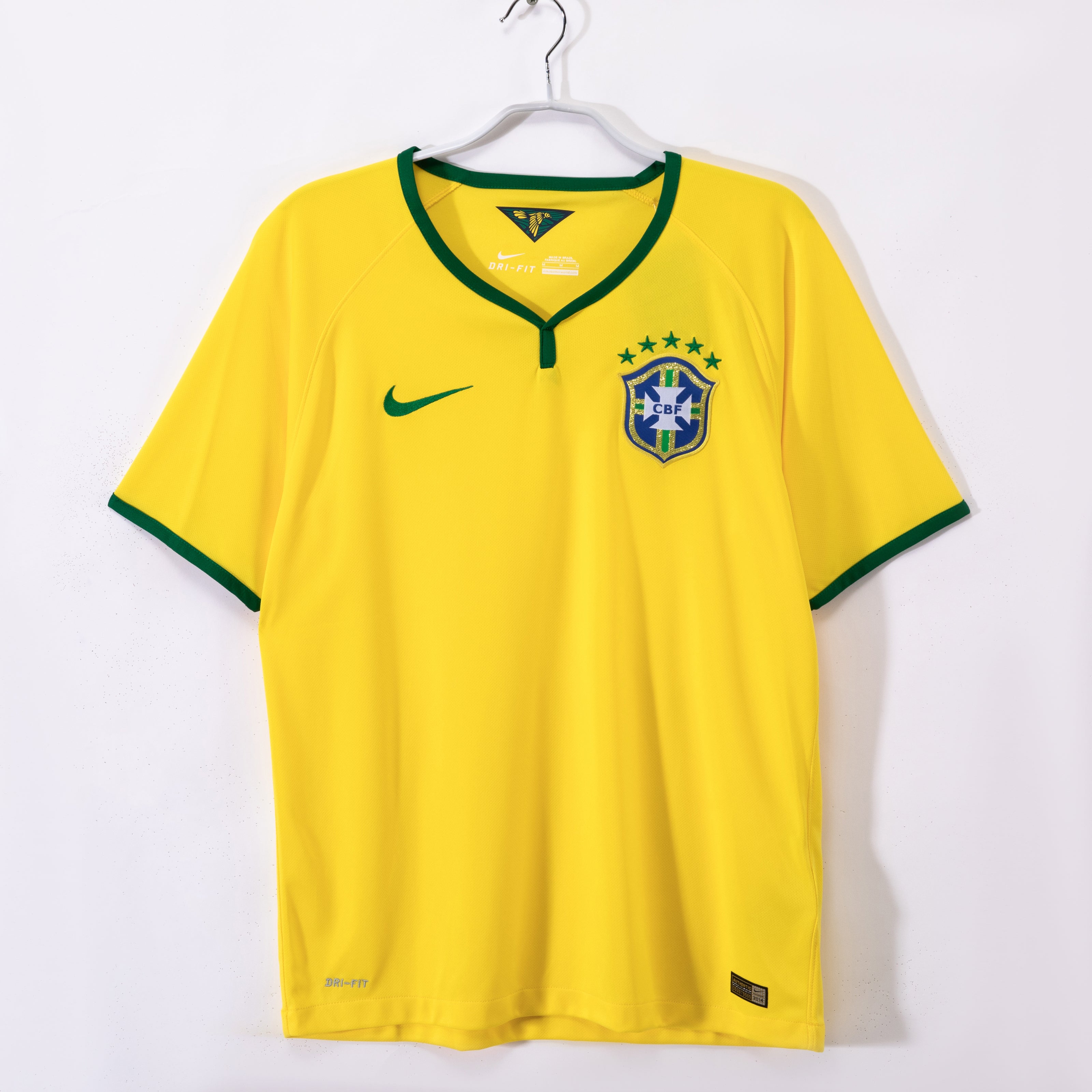 Brasil 1ra Equipación 2014