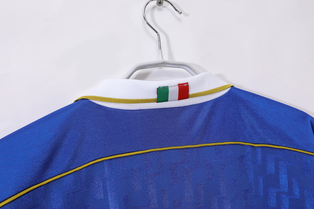 Italia 1ra Equipación 1995