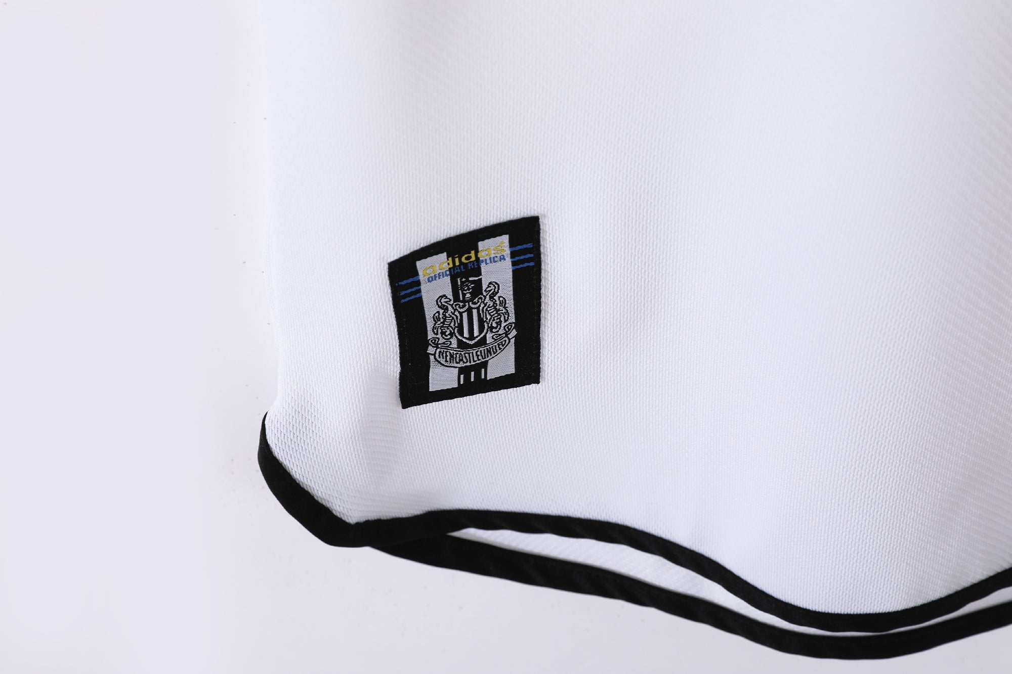 Newcastle 2da Equipación 1999/00