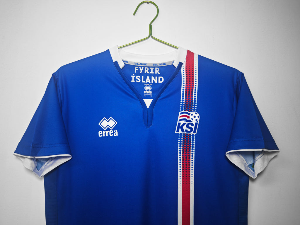 Islandia 1ra Equipación 2016